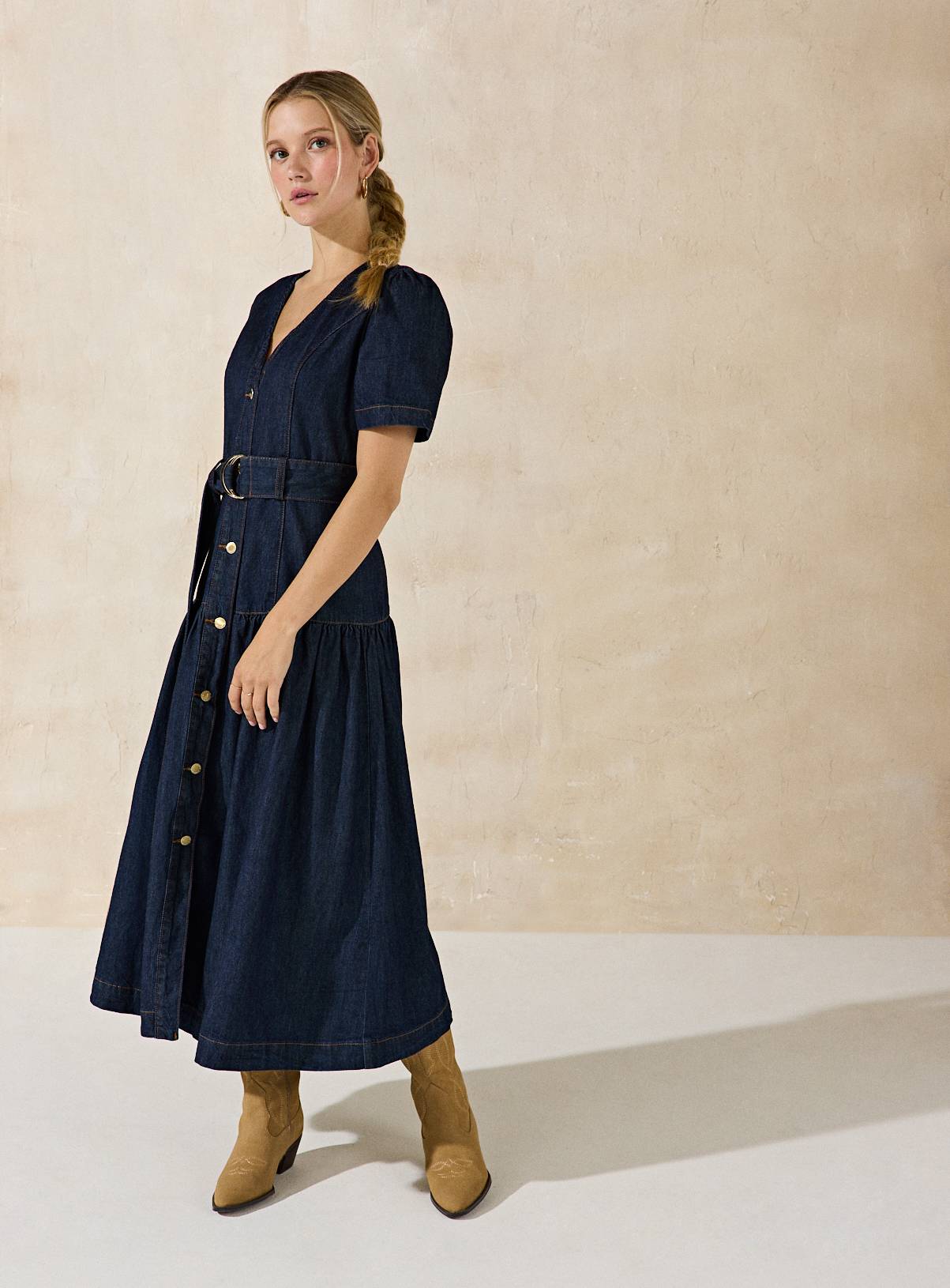 EVERBELLE Dark Denim Belted Midi Dress 8 - Image 2